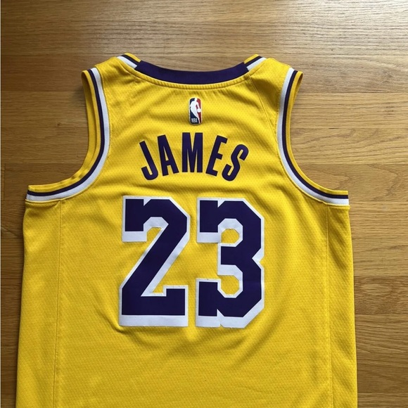 Lebron James Lakers Jersey #23 Size 44 Nike NBA Yellow - Picture 6 of 7